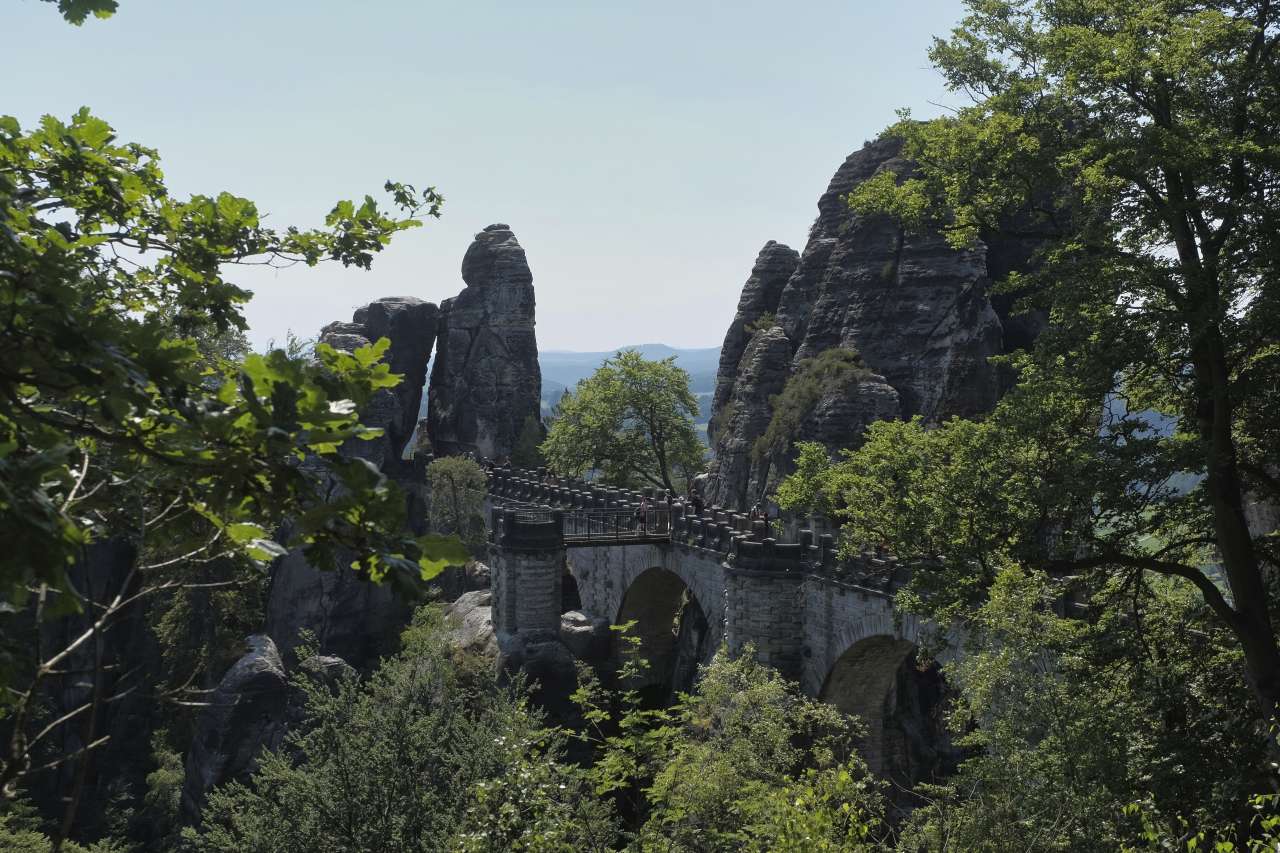 Basteibrücke auf Felsen in der Sächsischen Schweiz
